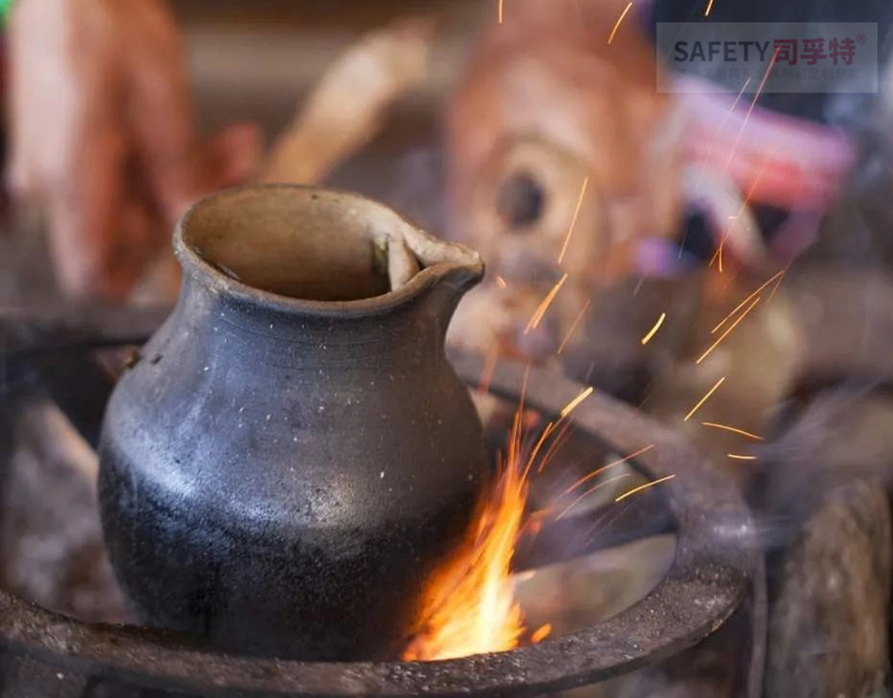 火塘烤茶（圍爐煮茶）文化：人間煙火，歲月靜好 (圖3)