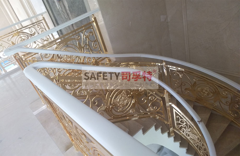 鋁藝鏤空雕花樓梯扶手：造型多樣，工藝成熟，彰顯高端品味(圖2)